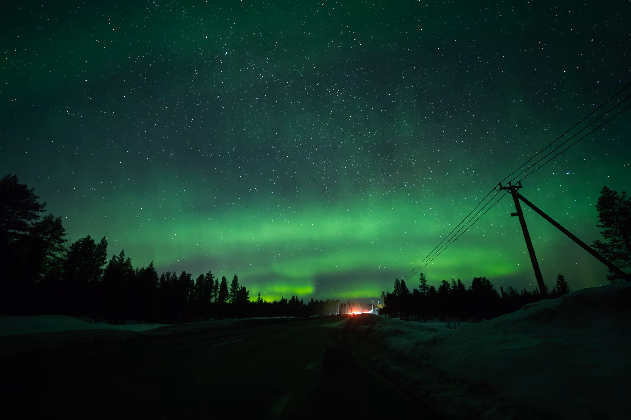 Foto real de aurora de un tour de Lapland Explorers