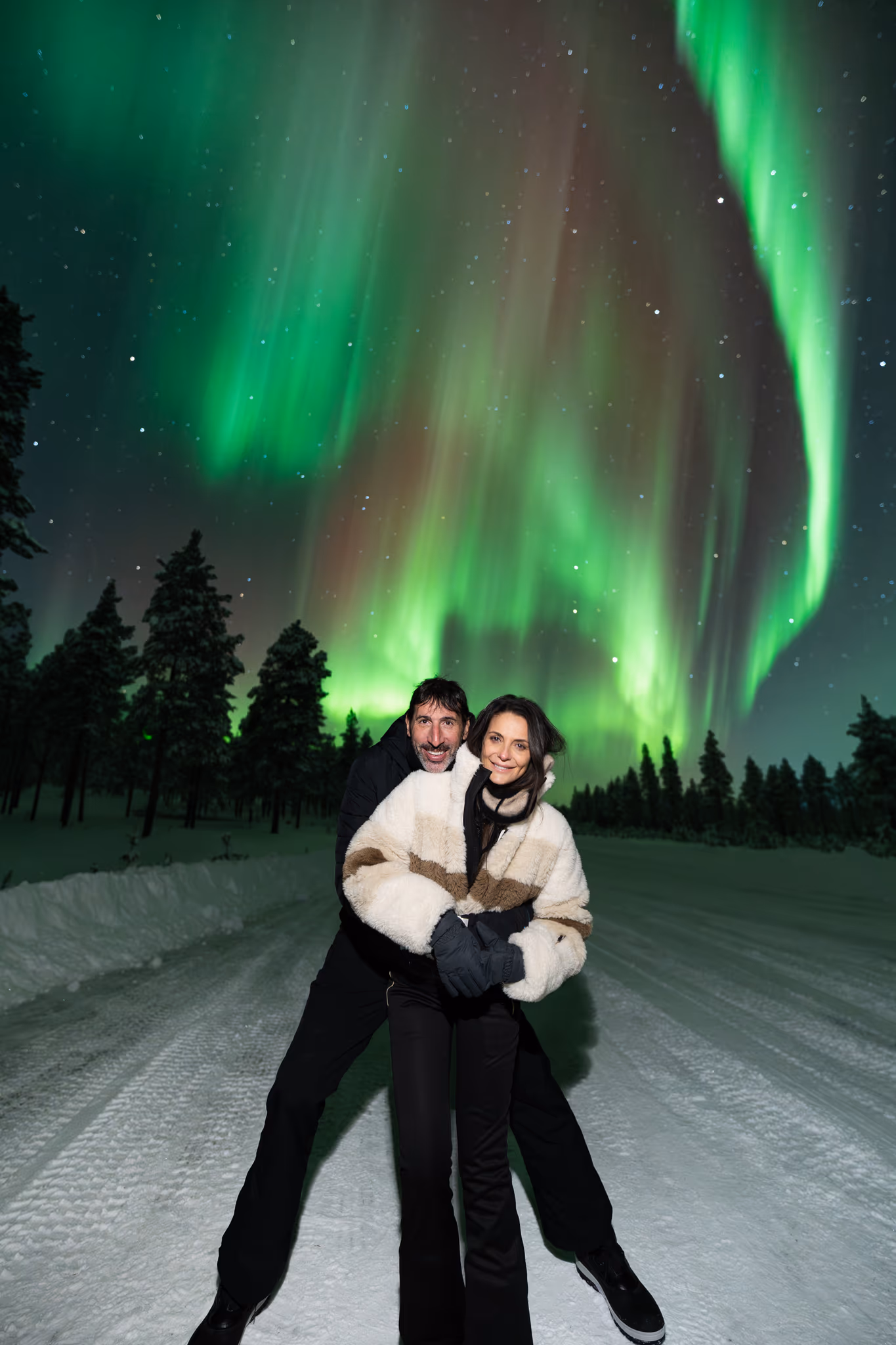 Foto reale di aurora da un tour Lapland Explorers