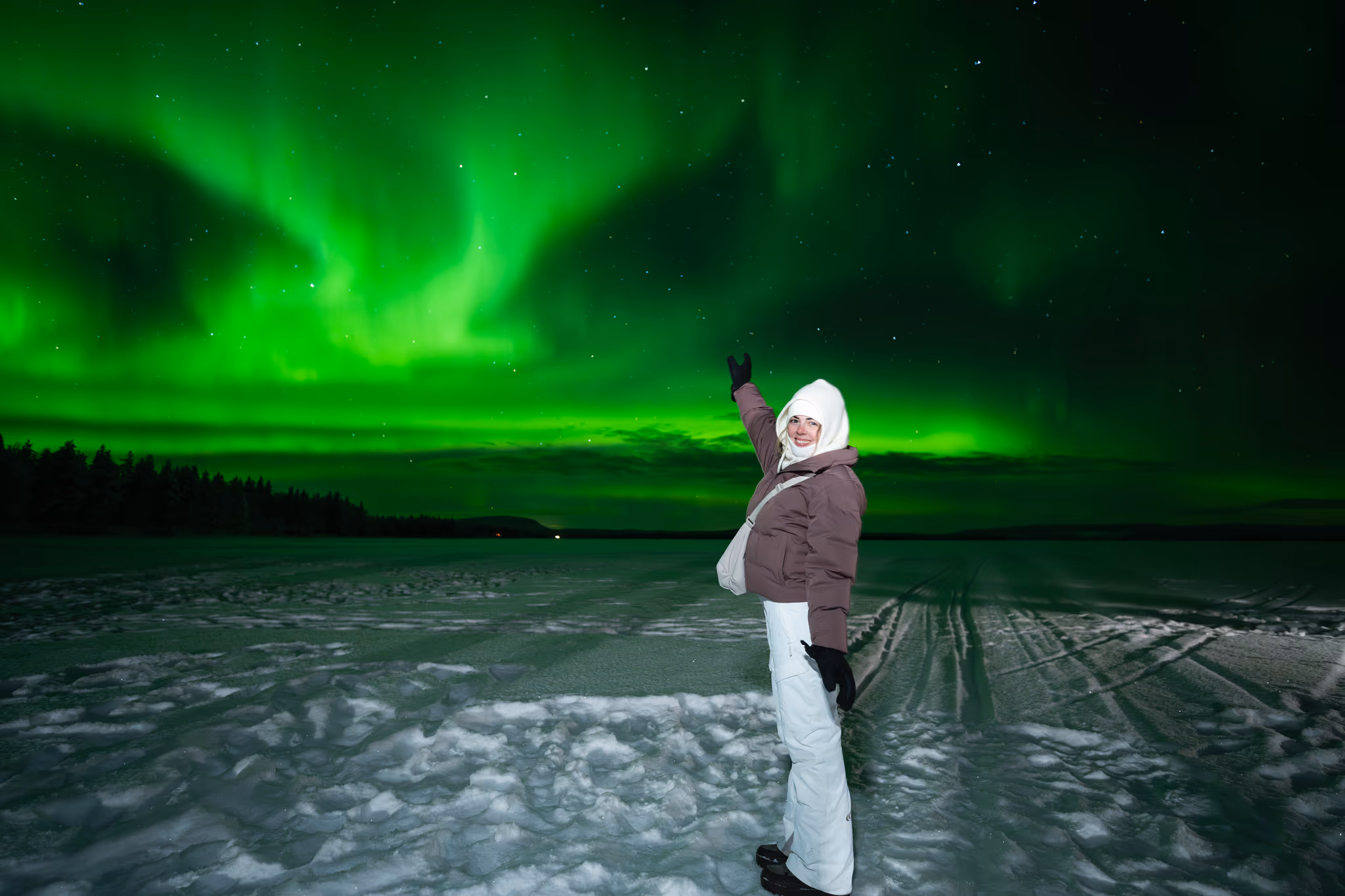 Foto reale di aurora da un tour Lapland Explorers